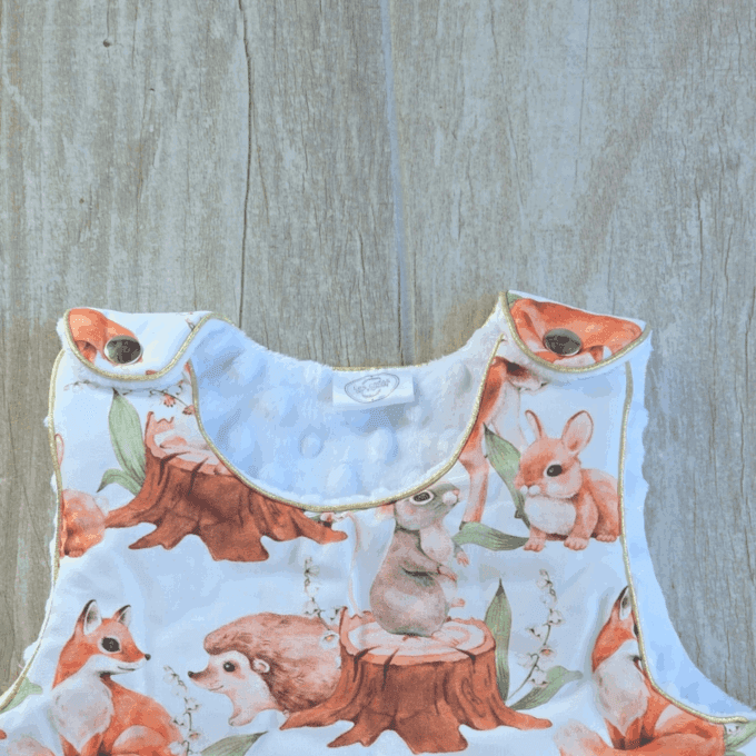 Gigoteuse biches forêts