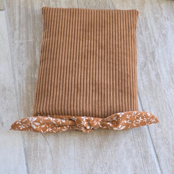 Pochette livre de poche et liseuse