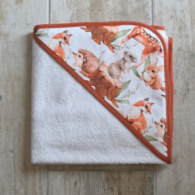 Cape de bain biche forêts 80cm x 80 cm
